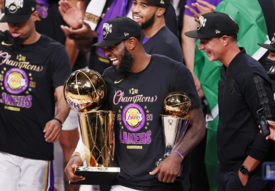 库里:以投篮开辟篮球新纪元的先锋