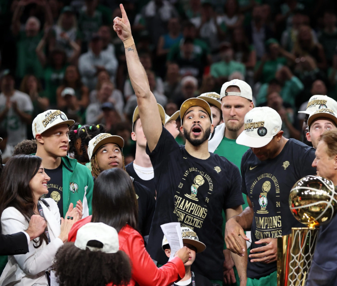 里夫斯续约前景明朗,预计 4 年 1.2 亿留队