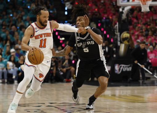 nba直播：布伦森极限救主，生涯季后赛数据超一众MVP传奇